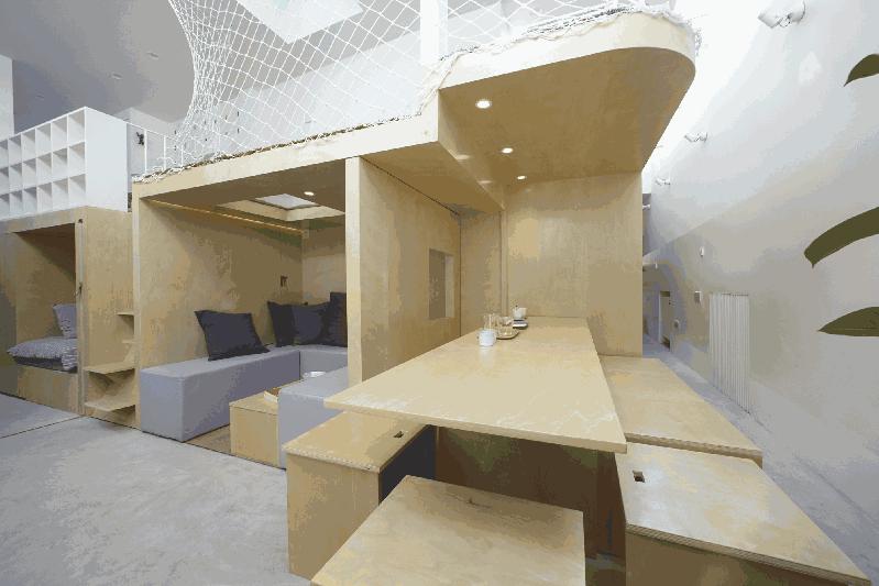 北京一家5口19平米老房子,北京人一家三口12.8平方蜗居