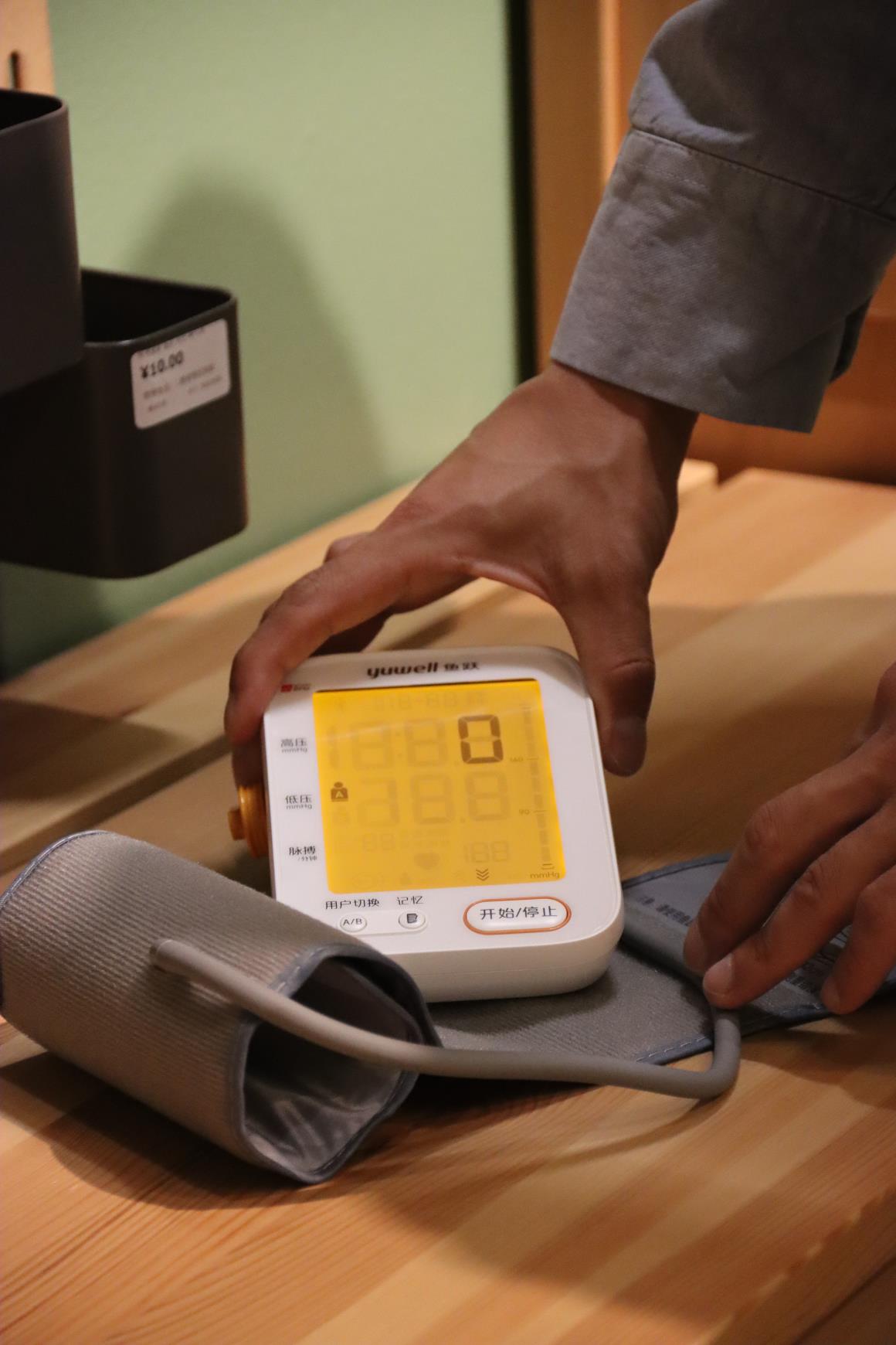 水银血压计和电子血压计同时测量,电子血压计水银血压计哪个准