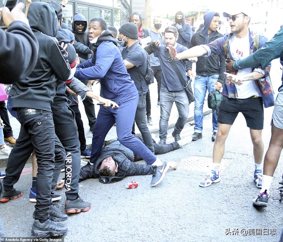 浼︽暒绉嶆棌楠氫贡浜嬩欢,鑻卞浗鐖嗗彂楠氫贡瀹炲綍瑙嗛