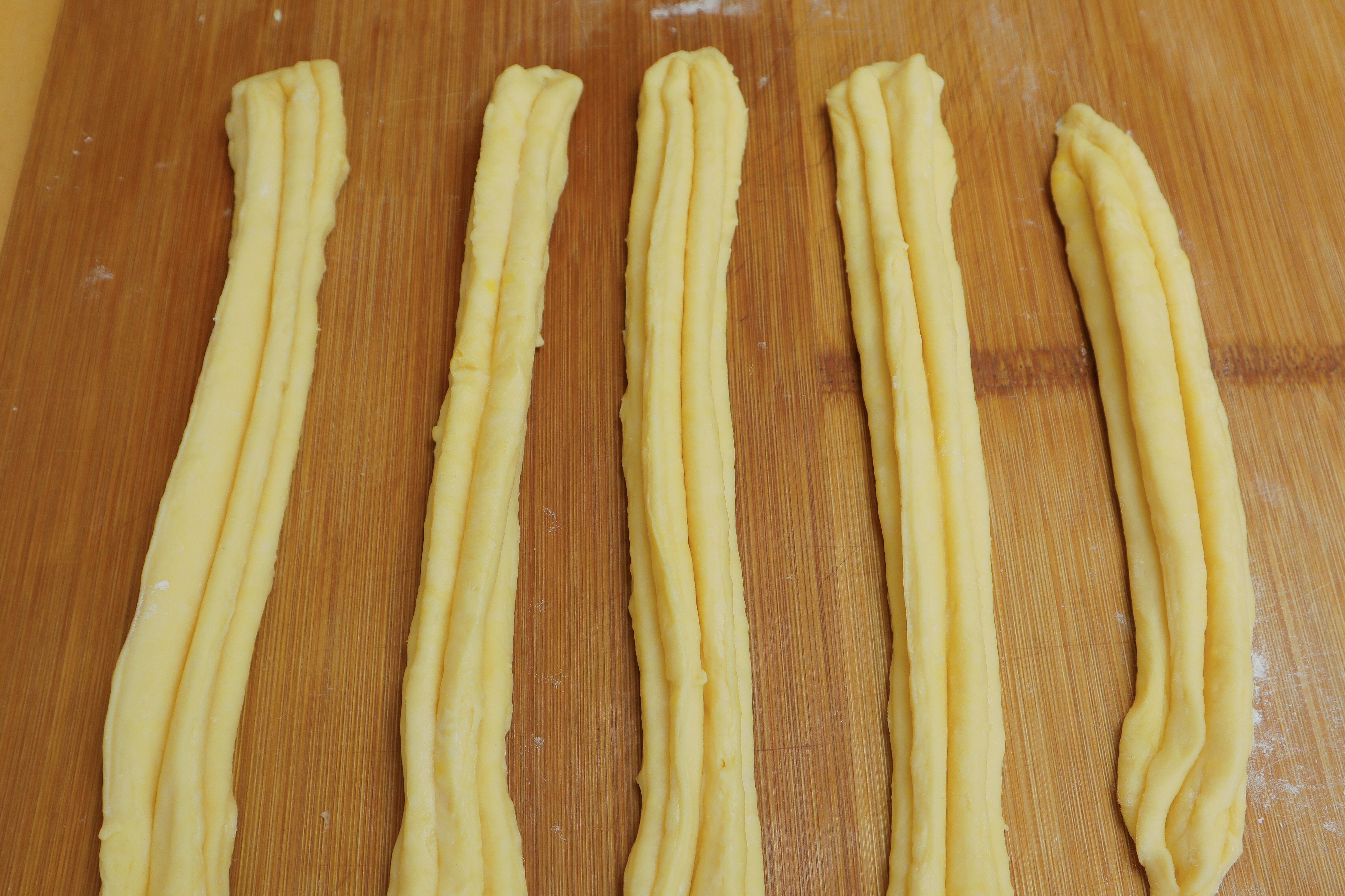 外面卖的油条制作方法完整教程,专业油条制作方法完整教程