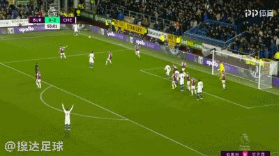 6400万欧小将终爆发！完美戴帽闪耀英超，四年内刷爆多项纪录