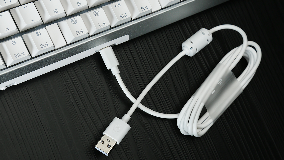 CHERRYMX3.0S三模无线游戏机械键盘评测：好饭不怕晚