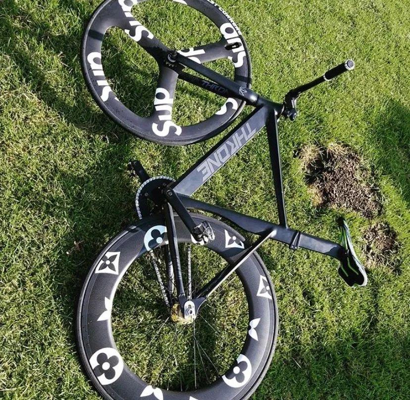 supreme在全球开启打折清仓,supreme便宜又实惠的好东西