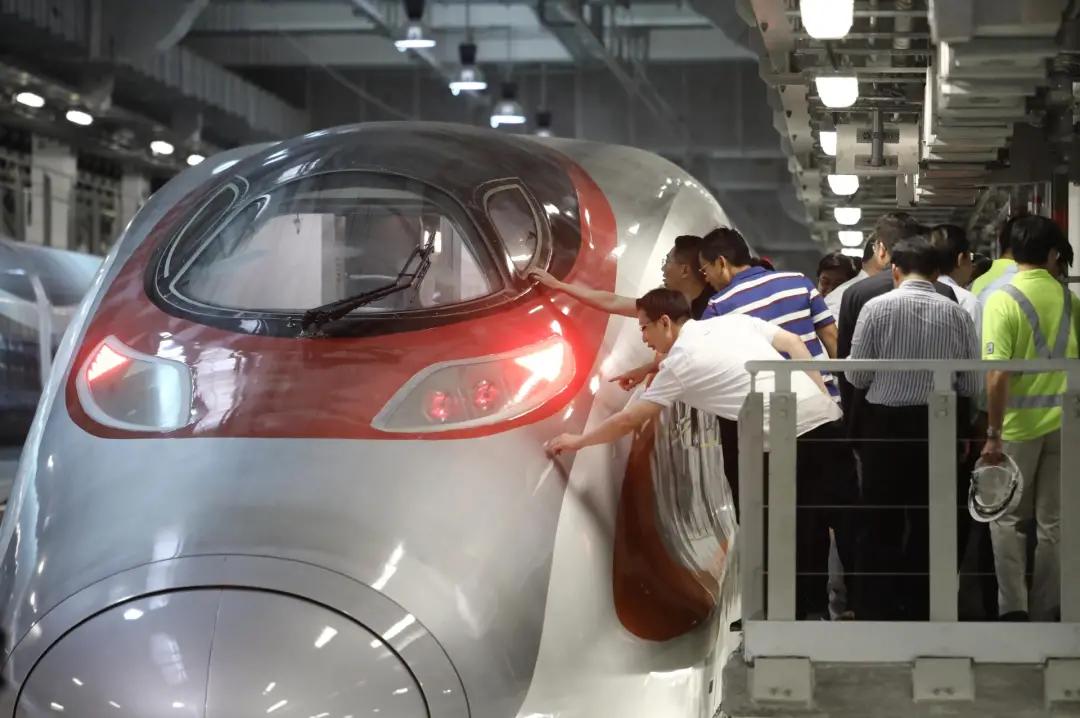 迷惑！258元只能参观高铁，香港本地游推出这些新玩法