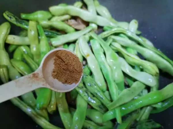 豆角没熟吃了的中毒现象,豆角没熟会中毒案例