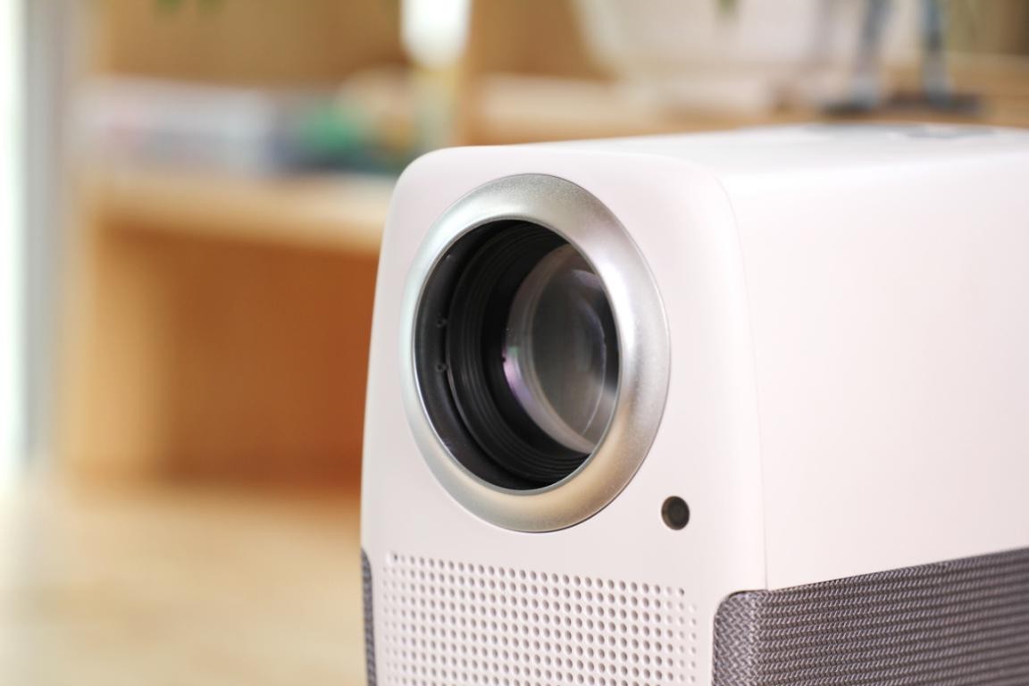 泰捷weboxt1投影仪对比极米,泰捷weboxt1投影仪和天猫魔屏对比