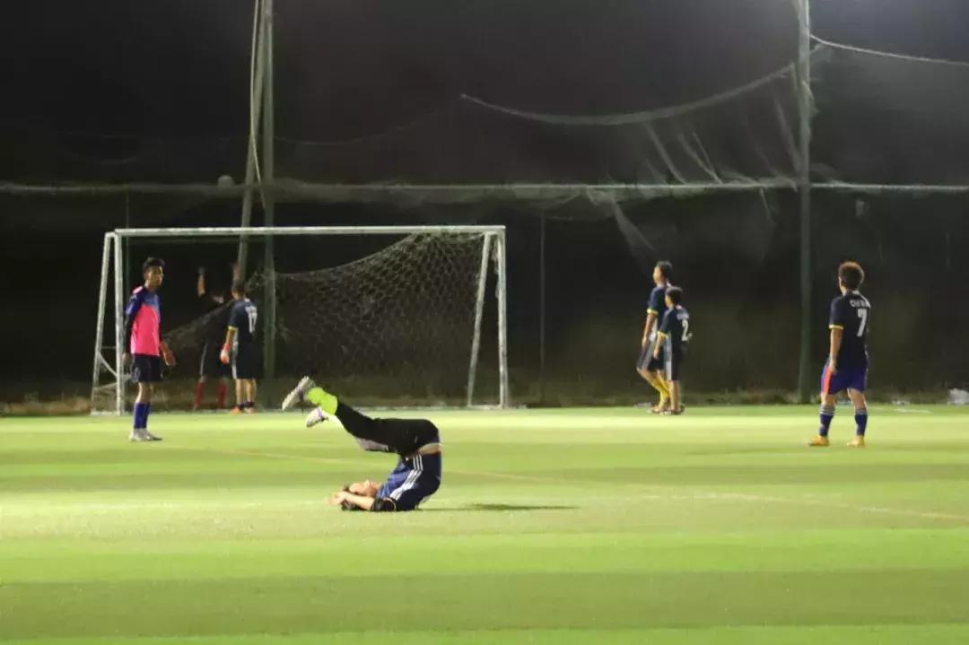 丽江人为什么喜欢踢足球,丽江人都喜欢踢足球