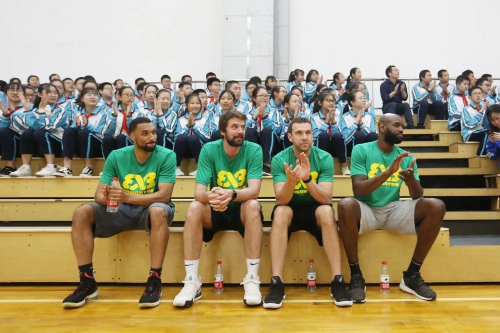 这一盘,市运会2金1银!玉林中学“硬核”篮球队,拿奖拿得手软