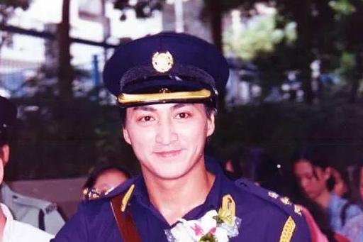 网红展昭一年收入多少钱,展昭什么时候创业成功