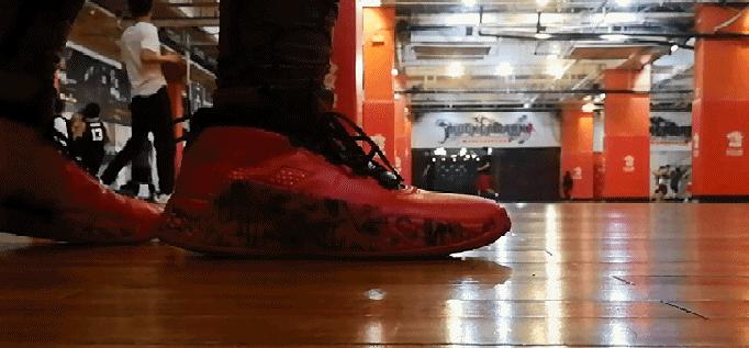 利拉德5最新款,利拉德5对比欧文5