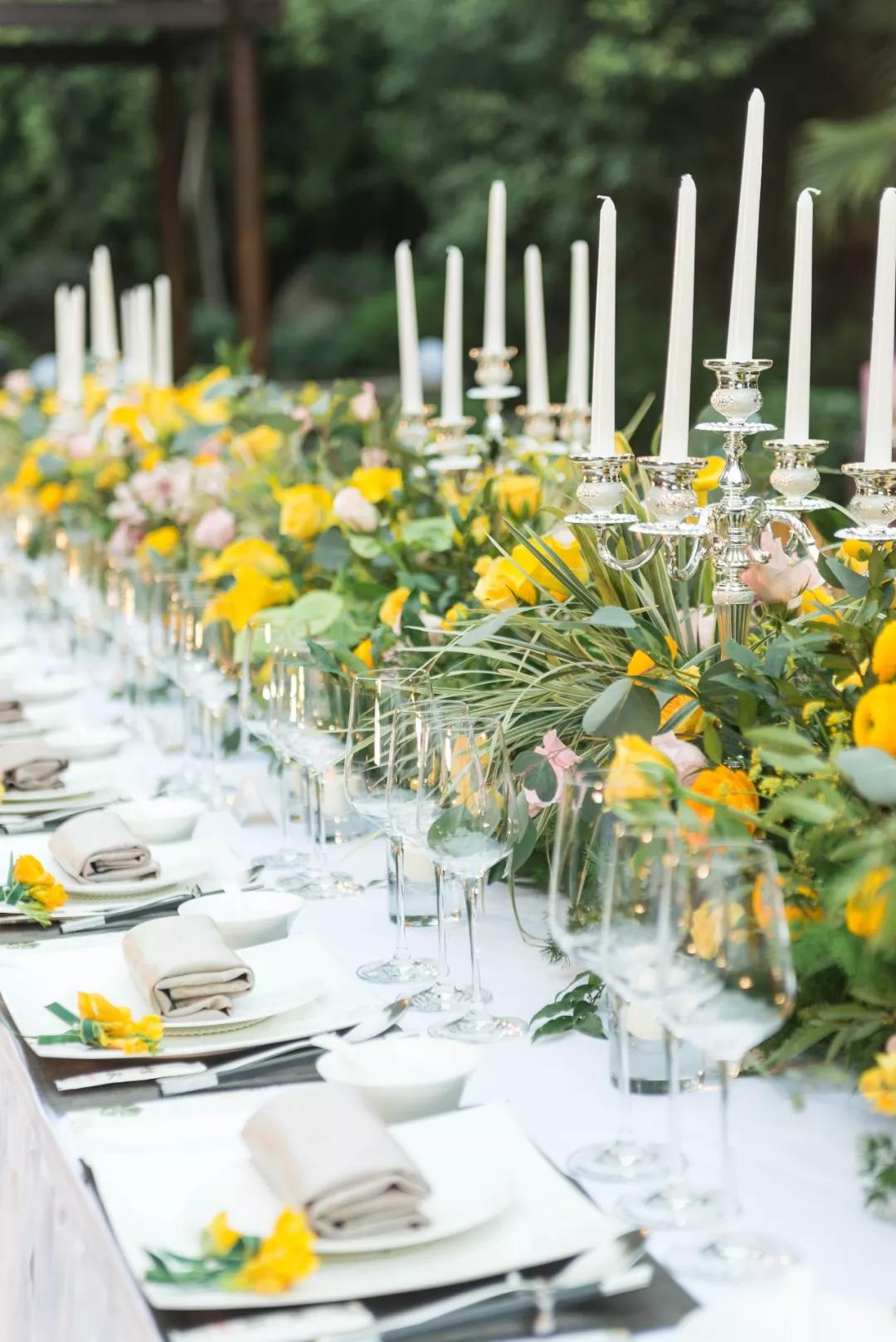 @准新人们，这个周末“喜遇809”主题婚礼秀等你来