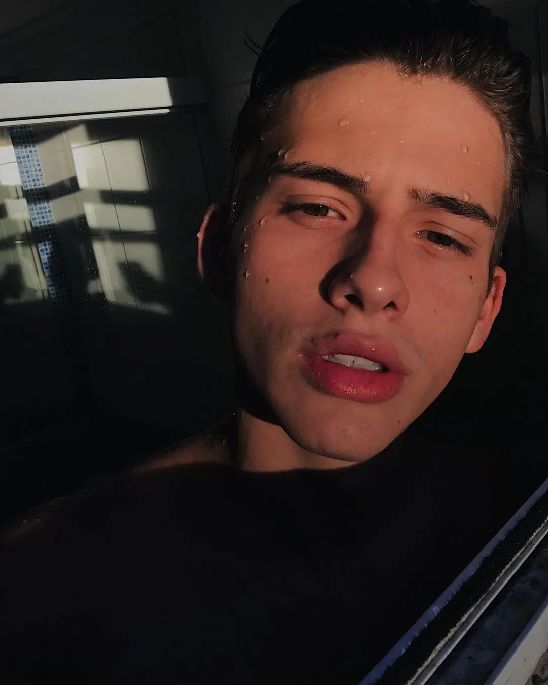 巴西小伙年轻时视频,巴西小男孩帅气