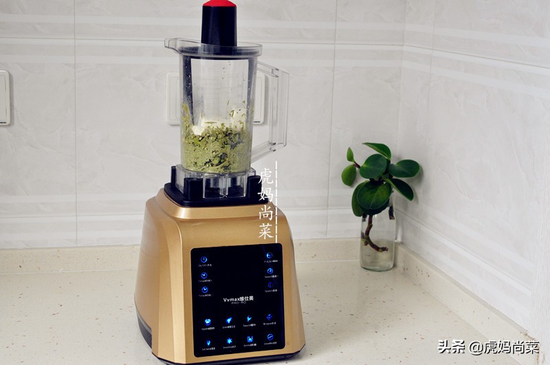 香椿面包正宗做法,香椿芽怎么烫着吃好吃