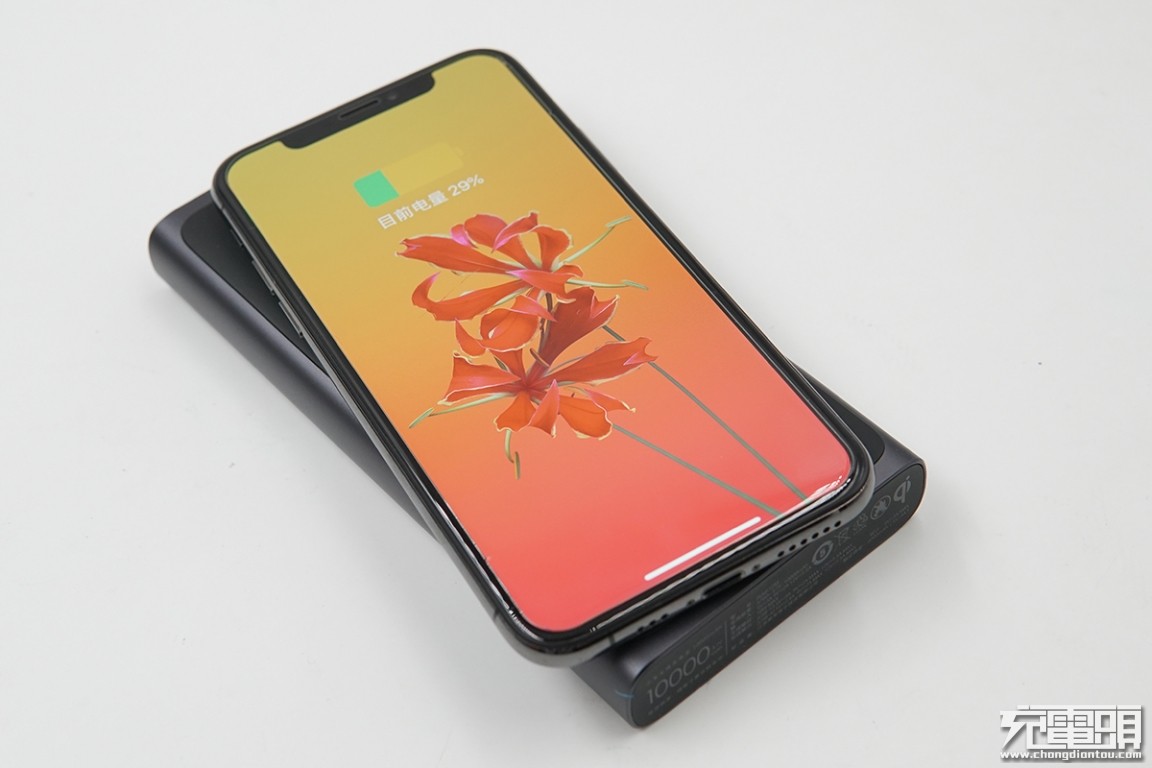 小米无线充电宝10w和30w如何选择,小米充电宝20000毫安50瓦拆箱