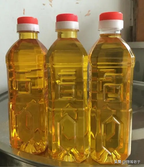 食用油深色和浅色有什么区别,不同类型的食用油有什么区别