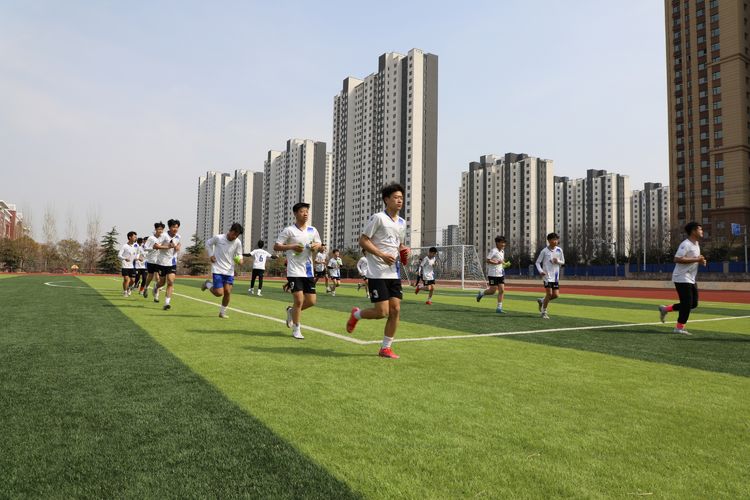 枣庄十五中北校篮球比赛,枣庄市十五中学东校足球比赛