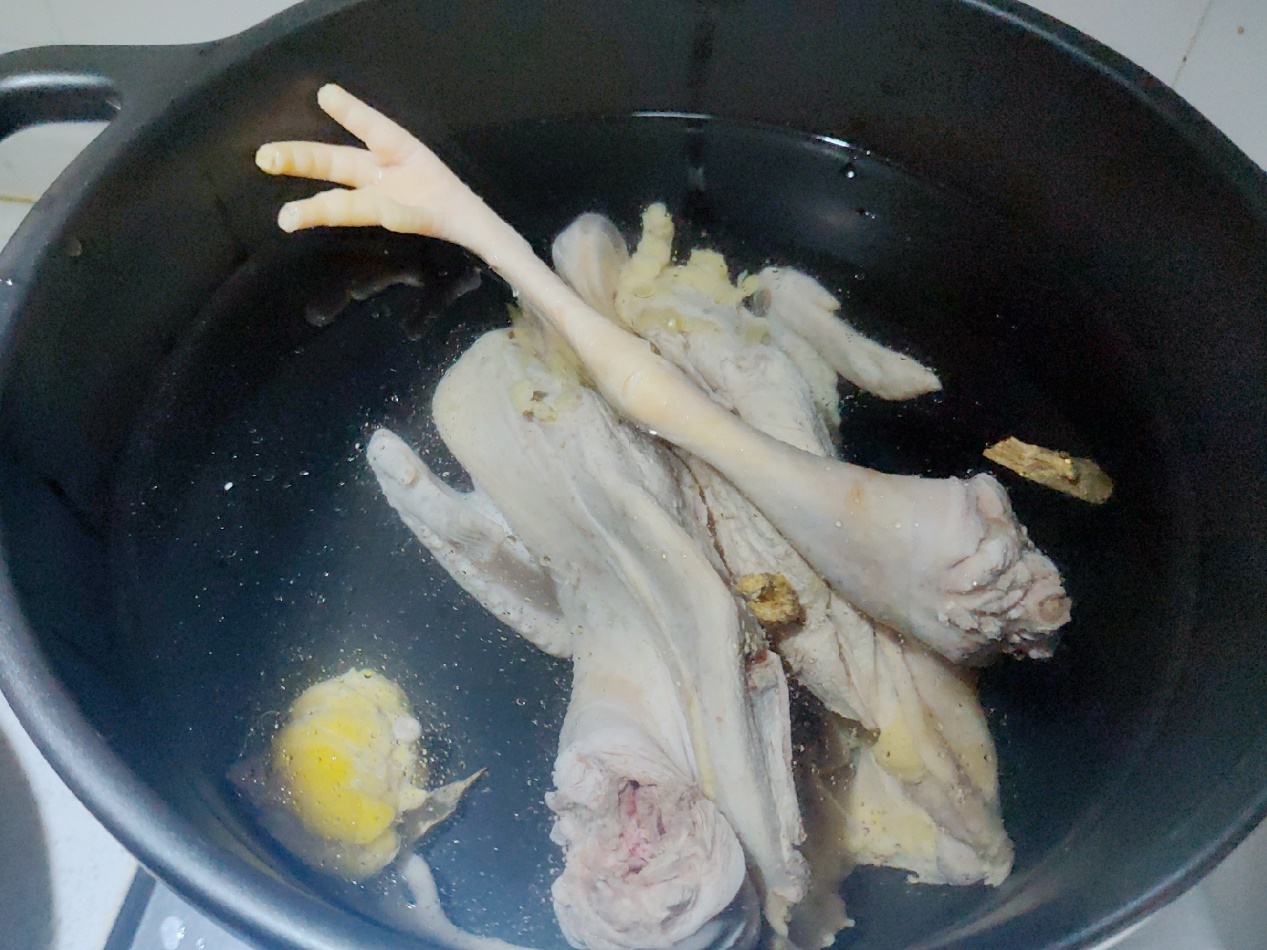 鸡汤怎么炖好喝又营养且不上火,鸡汤怎么炖好喝又营养放不放姜