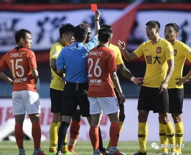 必威体育中超百场裁判员--王迪