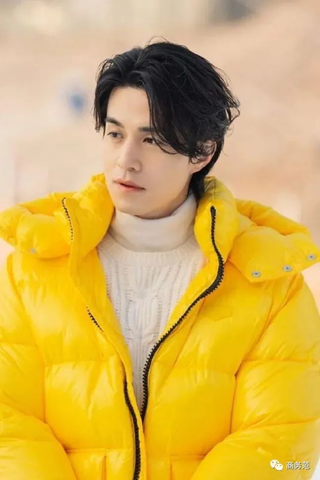 推荐几款最好看的羽绒服,冬天比较暖和的平价羽绒服品牌