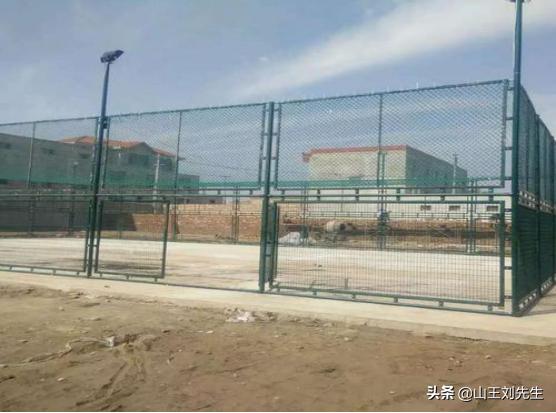 体育场组合式护栏,体育场围栏护栏图片