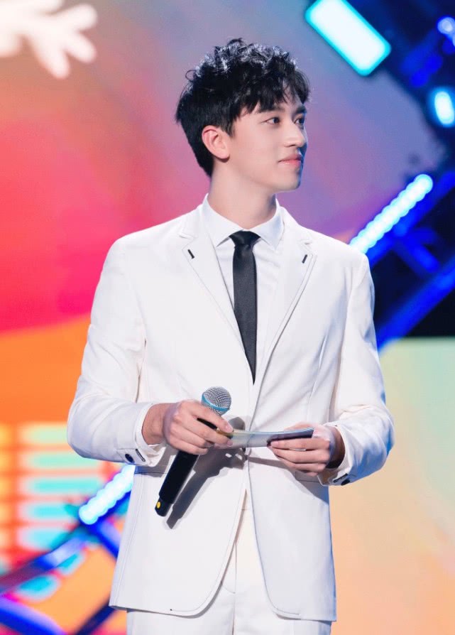 许魏洲鞋,许魏洲白敬亭他俩真的是好朋友吗