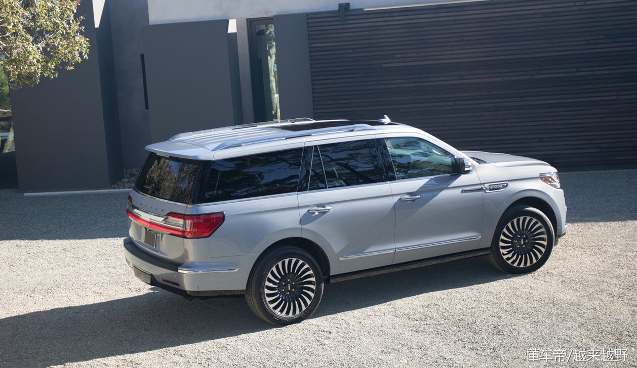 后排座椅放平可以当床的国产suv,suv后排空间大能放平的车是什么