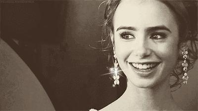 耳环戴的大一点显脸小,耳环气场高