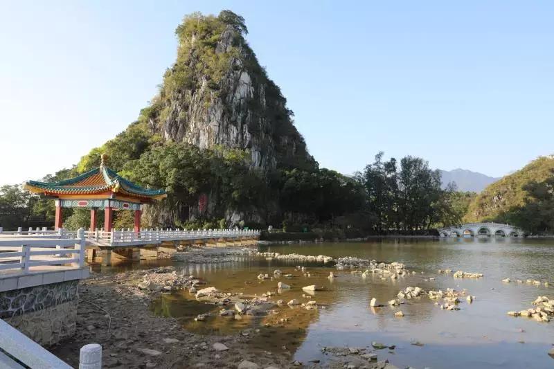 七星岩看全景,七星岩看星湖