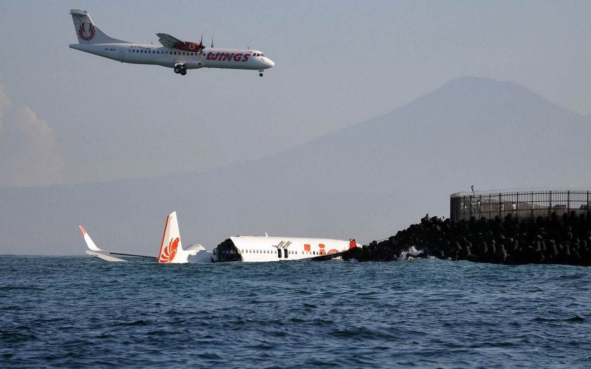 世界航空空难事故视频,世界民航航空事故