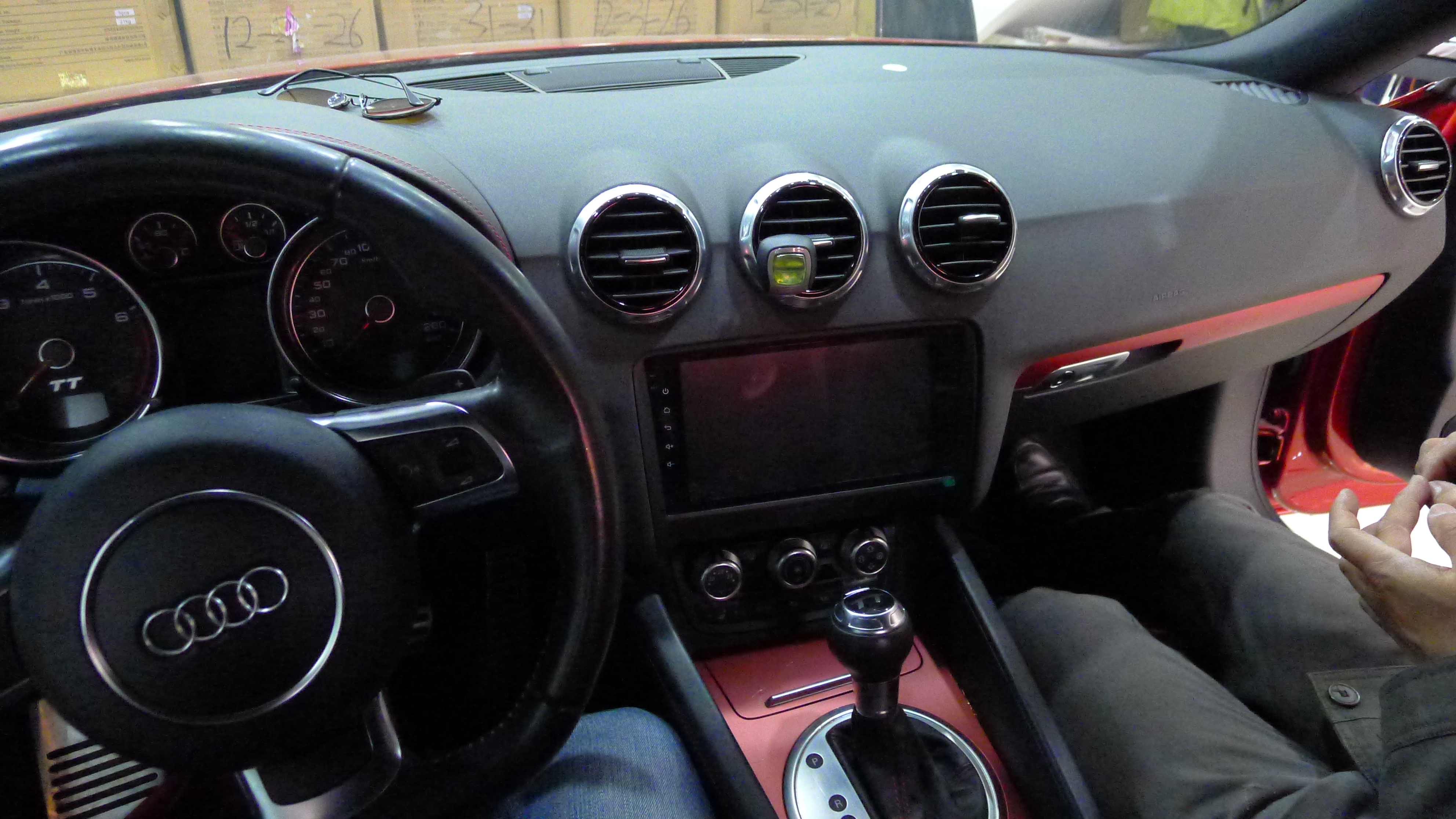 昆明奥迪tt设计,昆明奥迪tt内饰翻新