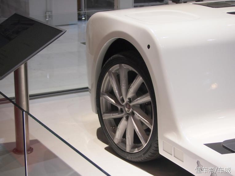 实拍RinspeedSNAP，瑞士的PPT造车公司和中国那些有啥不一样？