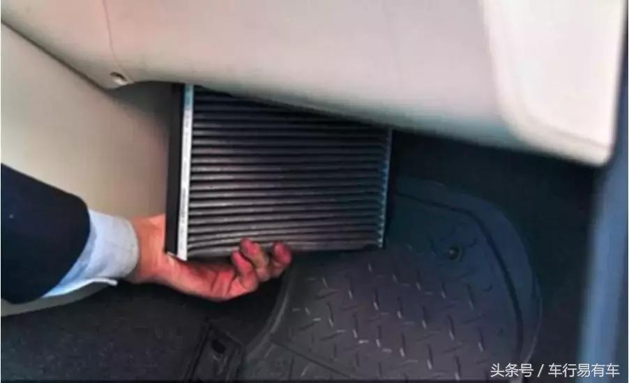 经典福克斯空调滤芯更换教程,途观空调滤芯更换周期