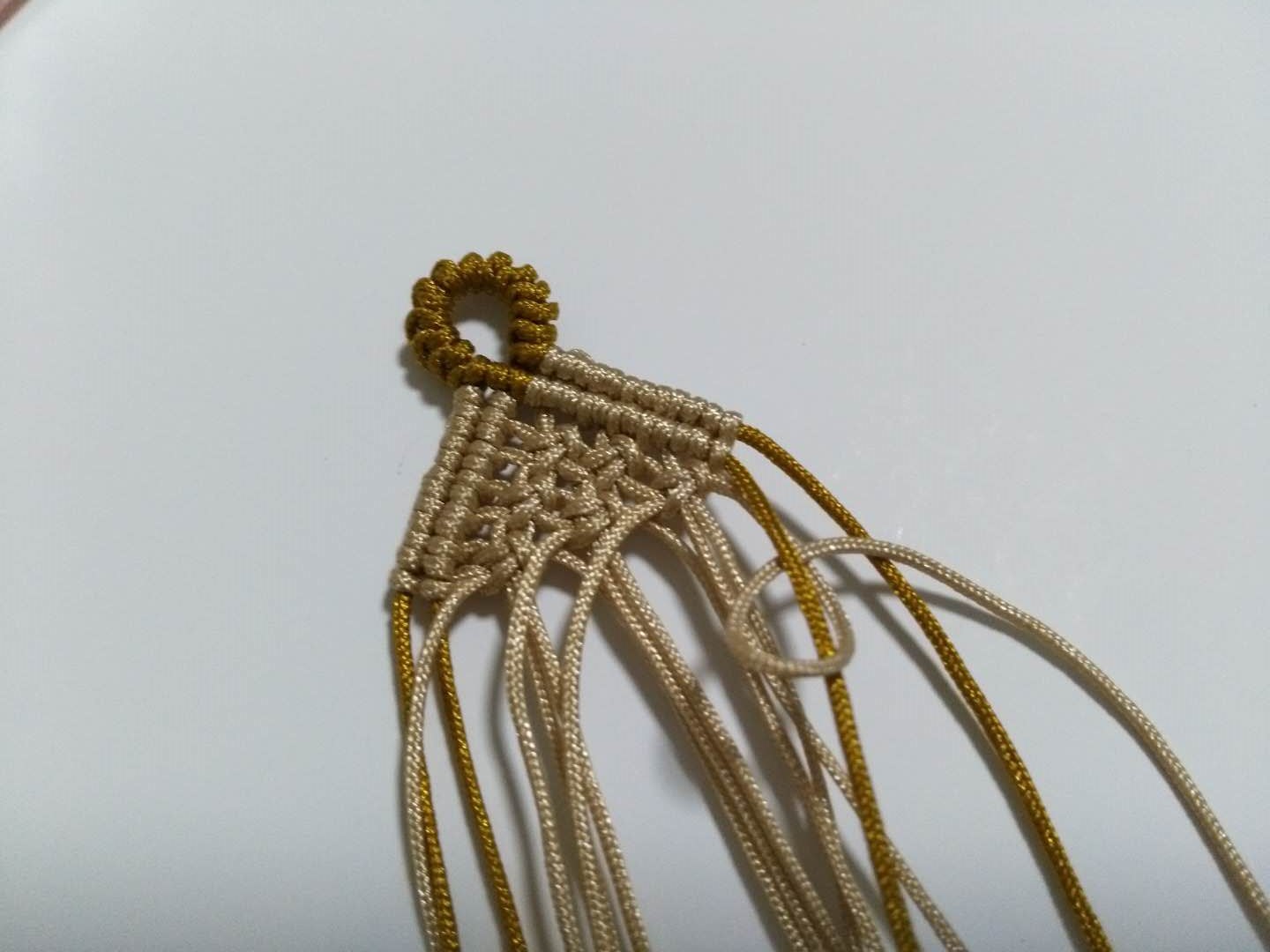 编绳花做法,手绳复杂编织教程