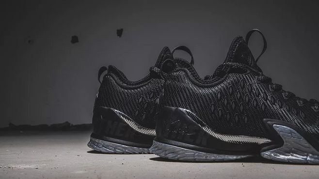 黑豹联名配色篮球鞋,安踏黑豹联名跑鞋