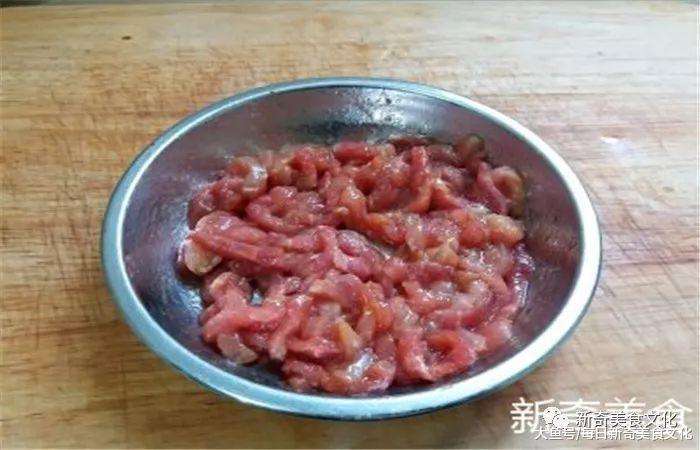 街边摆摊10元一碗,街边地摊小吃怎么做