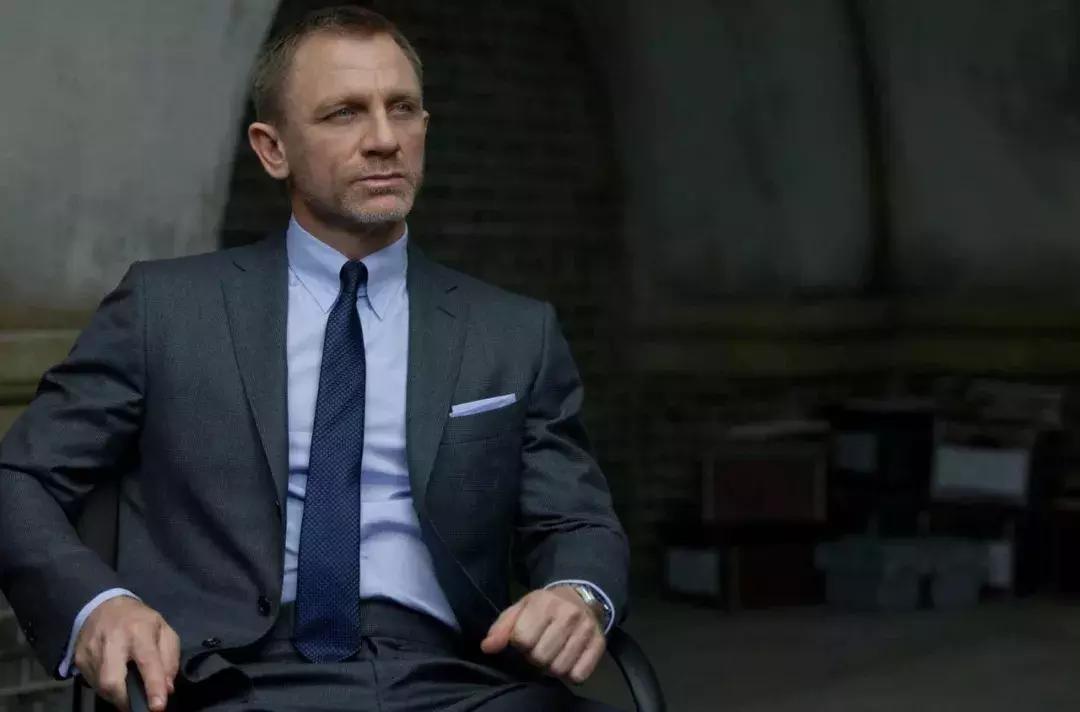 如何挑选得体的衬衫,如何选择衬衫的领型