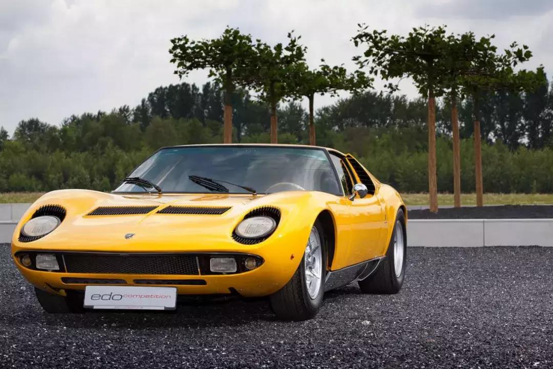 别以为豪车的名字多么洋气其实一个个土的掉渣