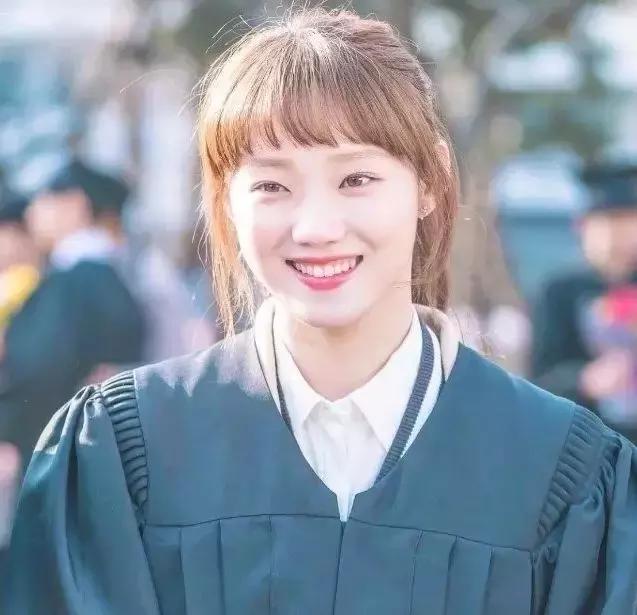 剪刘海教学所有脸型都适合的刘海,剪刘海修饰脸型教程八字刘海