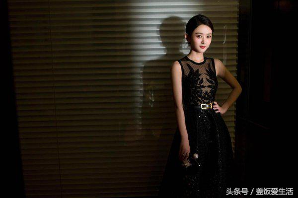 女明星礼服怎么穿,明星穿礼服怎么保暖