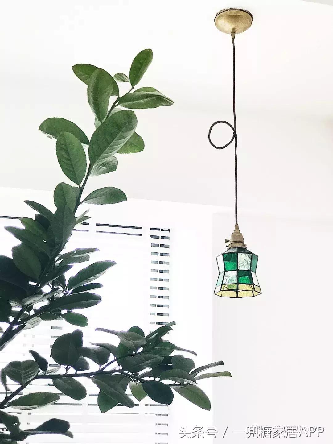 没有主灯无吊顶,不做吊顶也可有灯