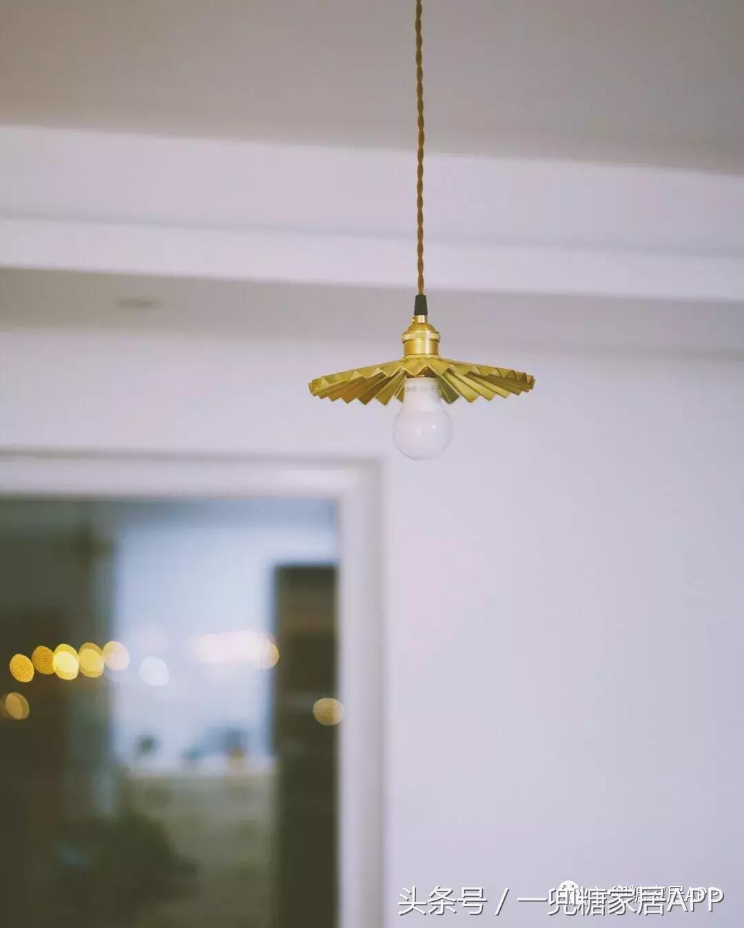 没有主灯无吊顶,不做吊顶也可有灯