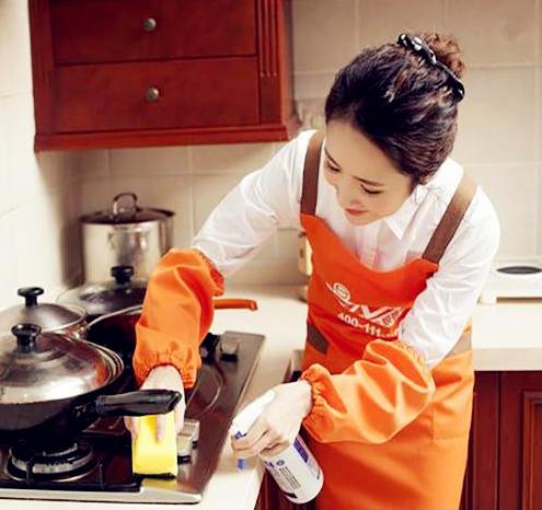 燃气灶下面有油渍滴下来了怎么办,煤气灶灶台油渍怎么清洗