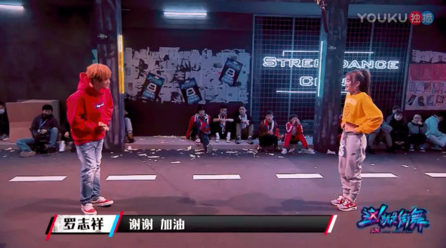 七岁小孩跳街舞很酷的感觉 (小孩喜欢跳的街舞又简单又好玩)