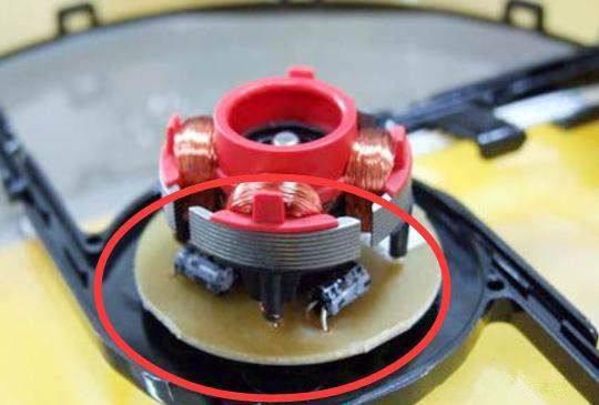 电脑散热风扇怎么检查它是好是坏,电脑散热风扇怎么看是什么牌子