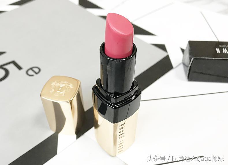 芭比波朗唇膏跟口红的区别,芭比波朗变色润唇膏推荐色