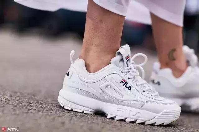 老爹鞋推荐脏色,老爹鞋排名第一的哪几款