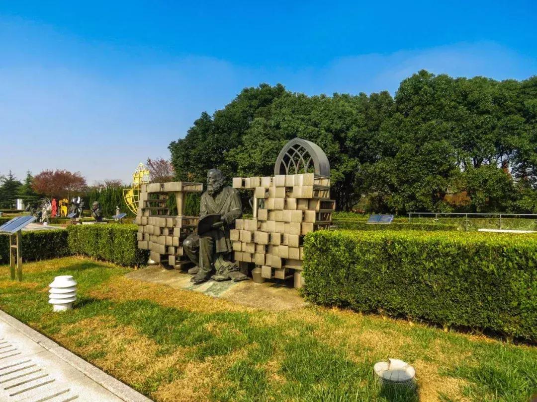 收藏！2018上海地铁最新首末班车时间表、如厕指南、游玩大全！