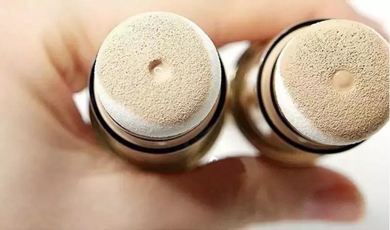 大油皮选择什么样平价粉底液,选粉底选比自己白的还是自然的