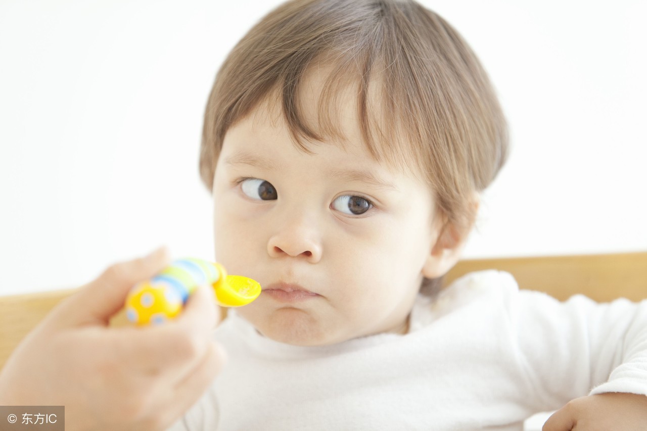 六个月宝宝厌倦吃辅食怎么办,六个月的婴儿不好好吃辅食怎么办