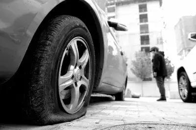 轩逸轮胎扎钉能补吗,轮胎扎钉什么情况需要换